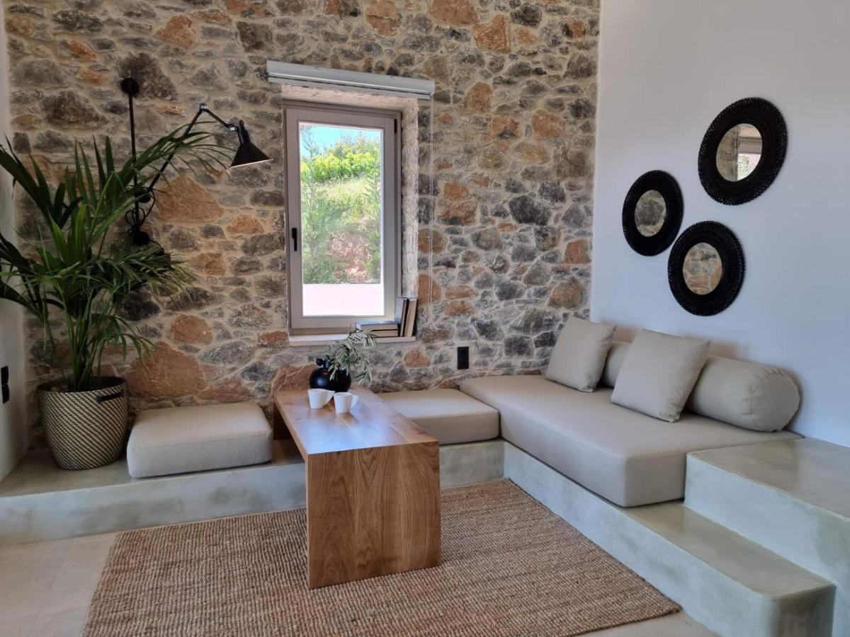 Stone Build Suite With Private Pool Kolios Dış mekan fotoğraf