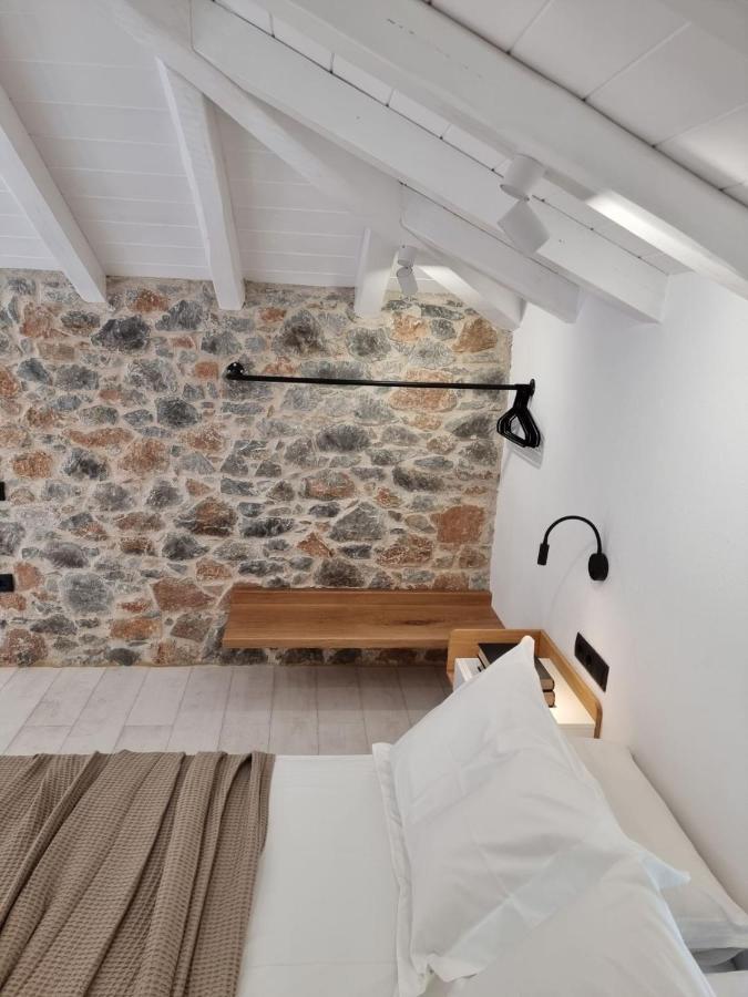 Stone Build Suite With Private Pool Kolios Dış mekan fotoğraf