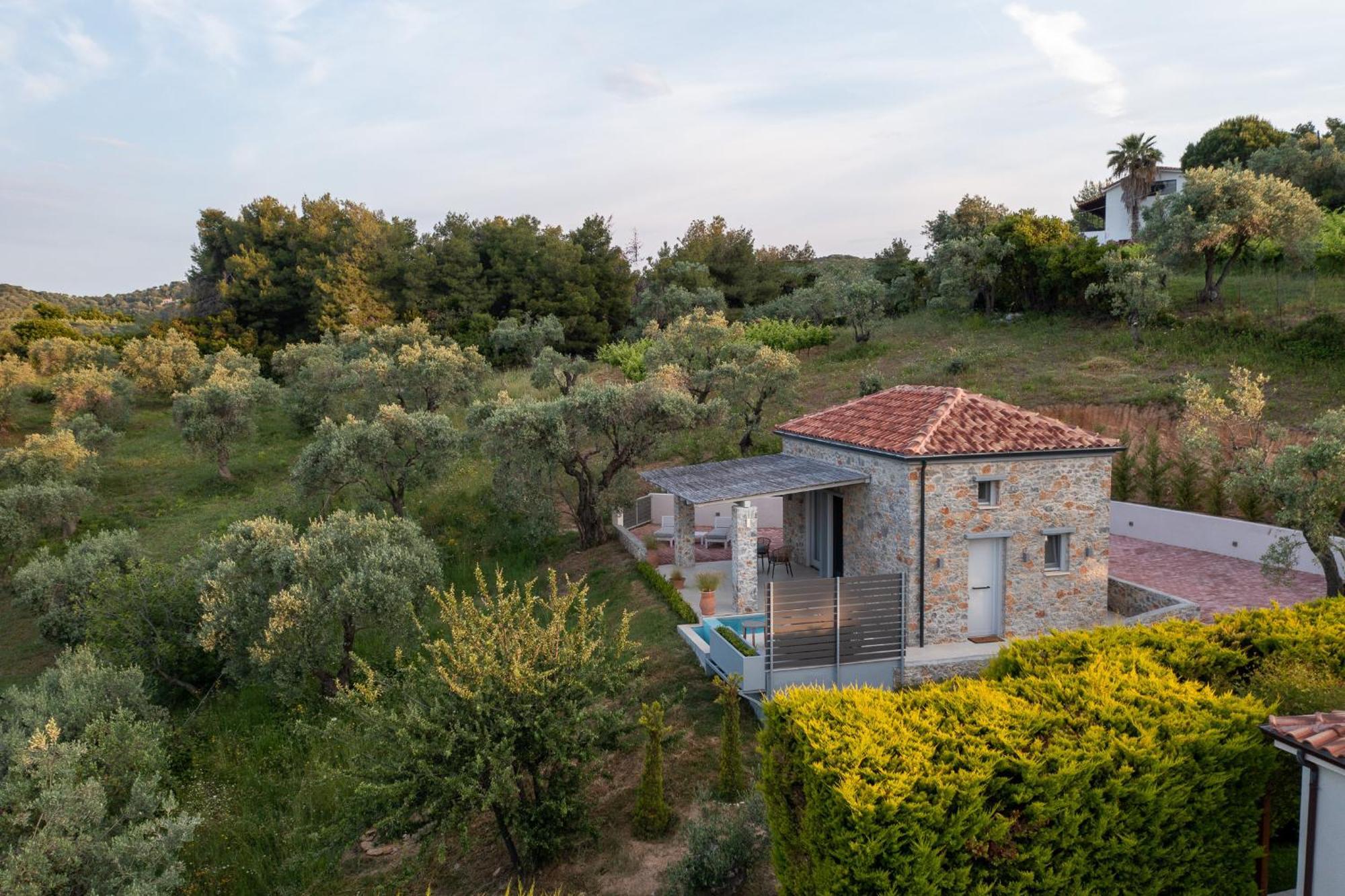 Stone Build Suite With Private Pool Kolios Dış mekan fotoğraf