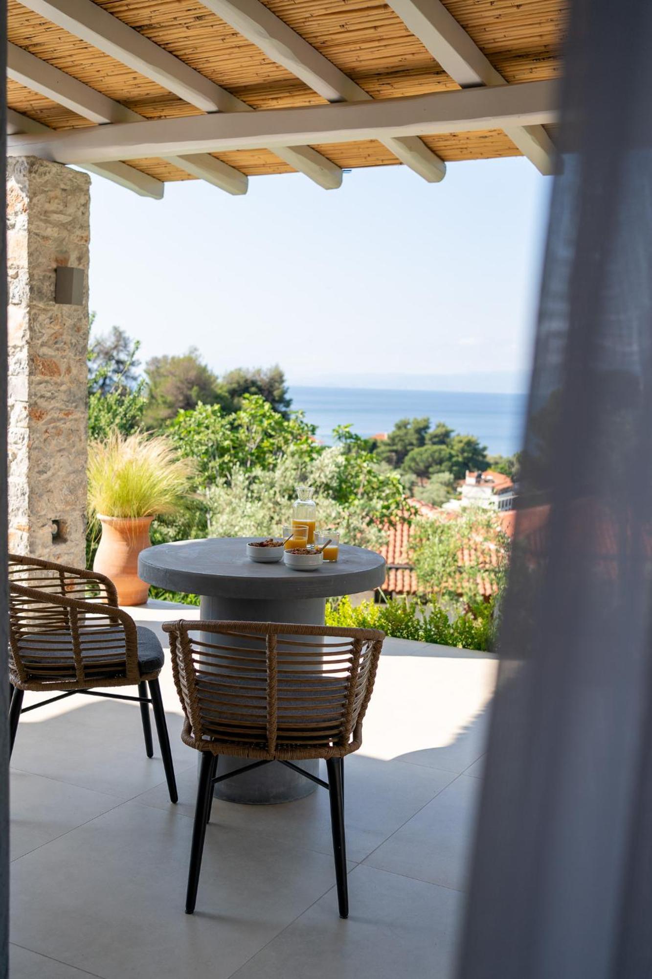 Stone Build Suite With Private Pool Kolios Dış mekan fotoğraf